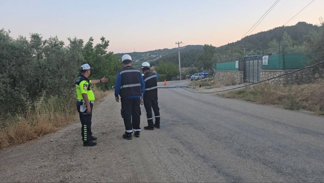 Trajik olay! Kaza sonrası yardıma koşarken akıma kapılarak öldü 2